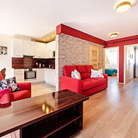 Everysky - Komuny Paryskiej