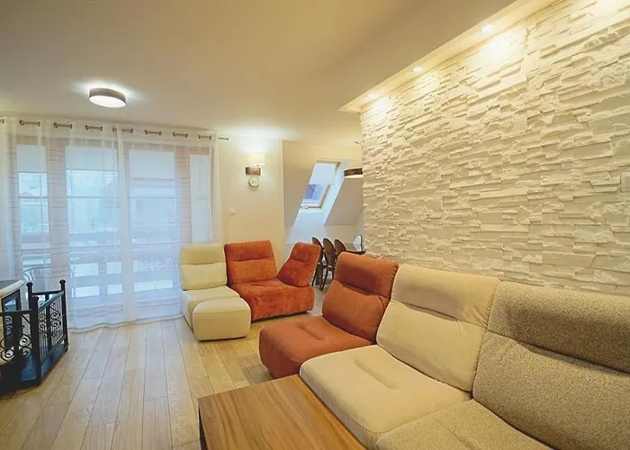 Apartment Everysky - Komuny Paryskiej *