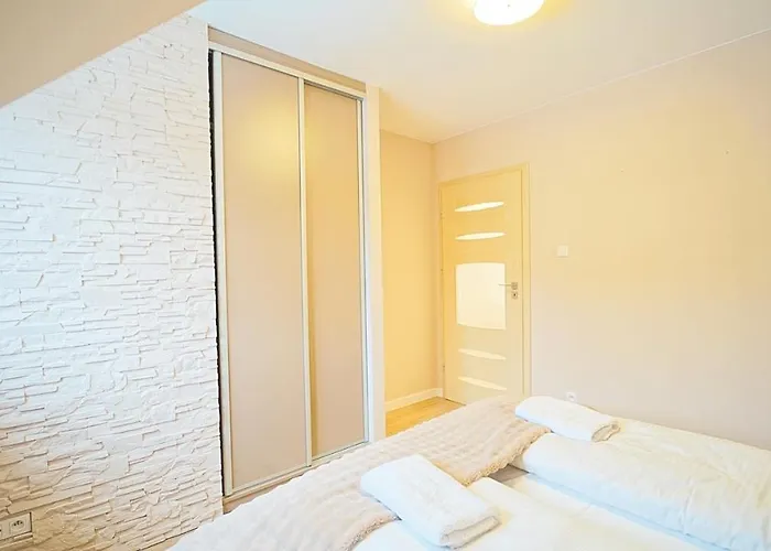 Everysky - Komuny Paryskiej Apartment *