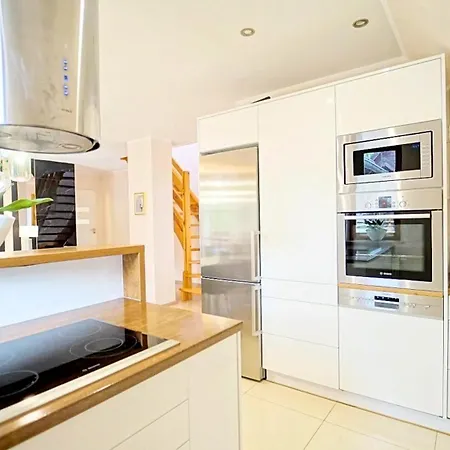 Everysky - Komuny Paryskiej