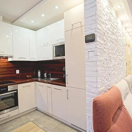 Apartman Everysky - Komuny Paryskiej *