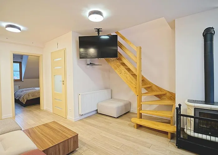 Everysky - Komuny Paryskiej 카르파츠