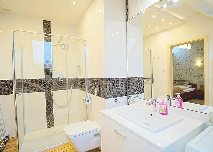 Everysky - Komuny Paryskiej * Karpacz